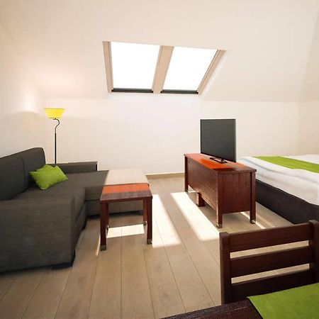 Mattone Aparthotel Lanzenkirchen Exteriör bild