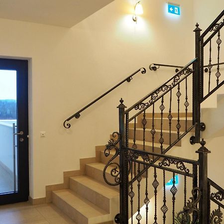 Mattone Aparthotel Lanzenkirchen Exteriör bild