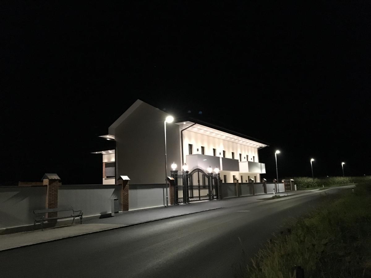Mattone Aparthotel Lanzenkirchen Exteriör bild