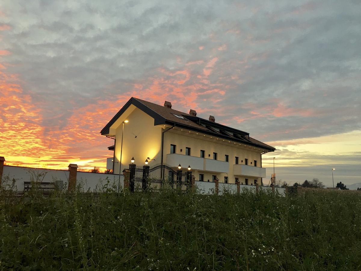 Mattone Aparthotel Lanzenkirchen Exteriör bild