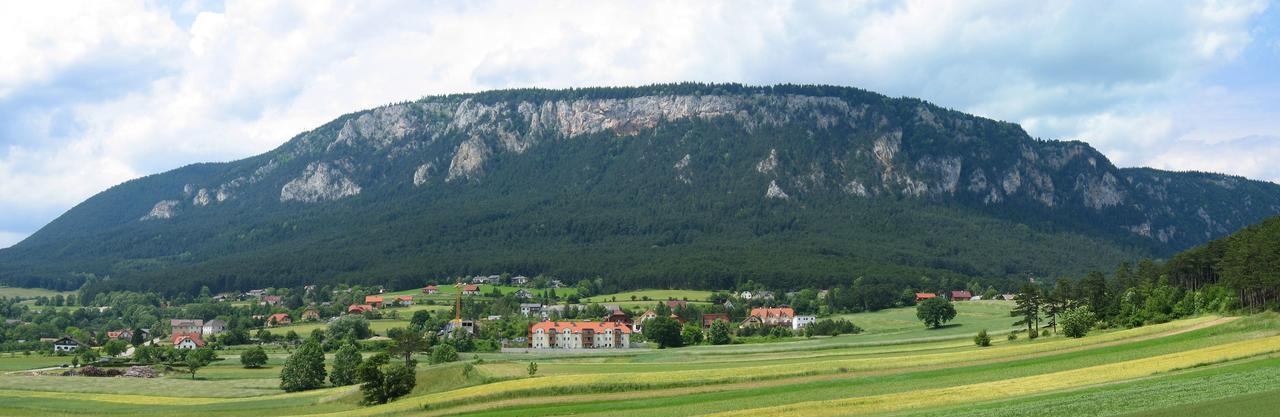 Mattone Aparthotel Lanzenkirchen Exteriör bild